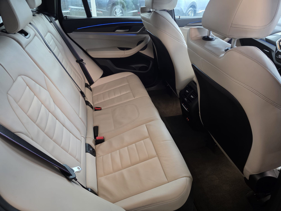 2023 BMW X3 - image 18