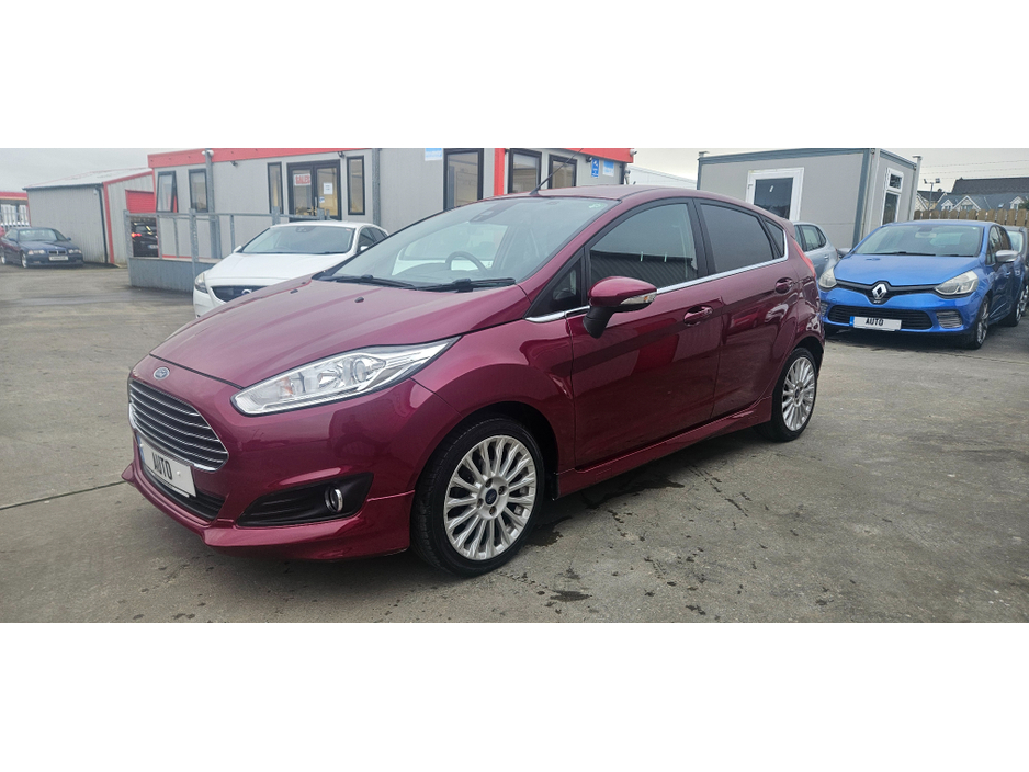 2015 Ford Fiesta - image 20