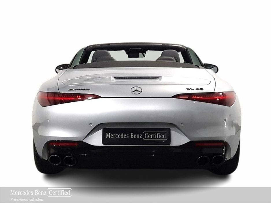 2023 Mercedes-Benz SL Class AMG MERCEDES-AMG SL 43 €99,950