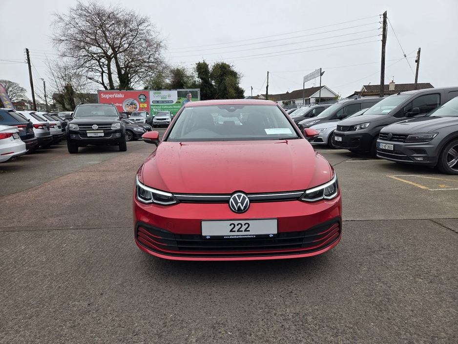 2022 Volkswagen Golf - image 3