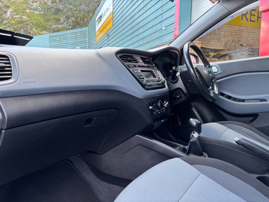 2017 Hyundai i20 - image 6