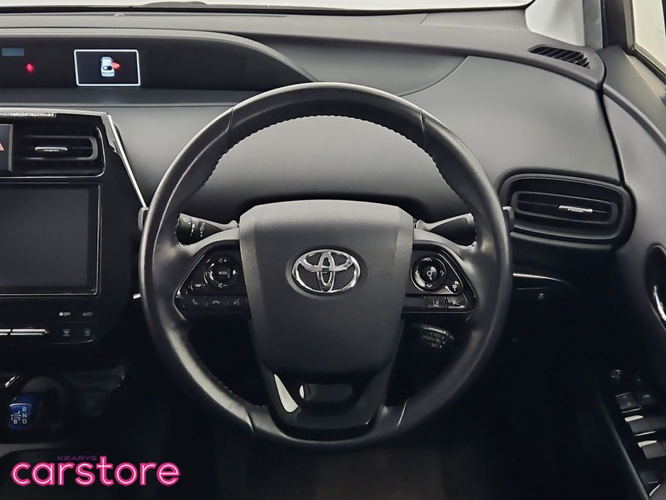 2019 Toyota Prius - image 19