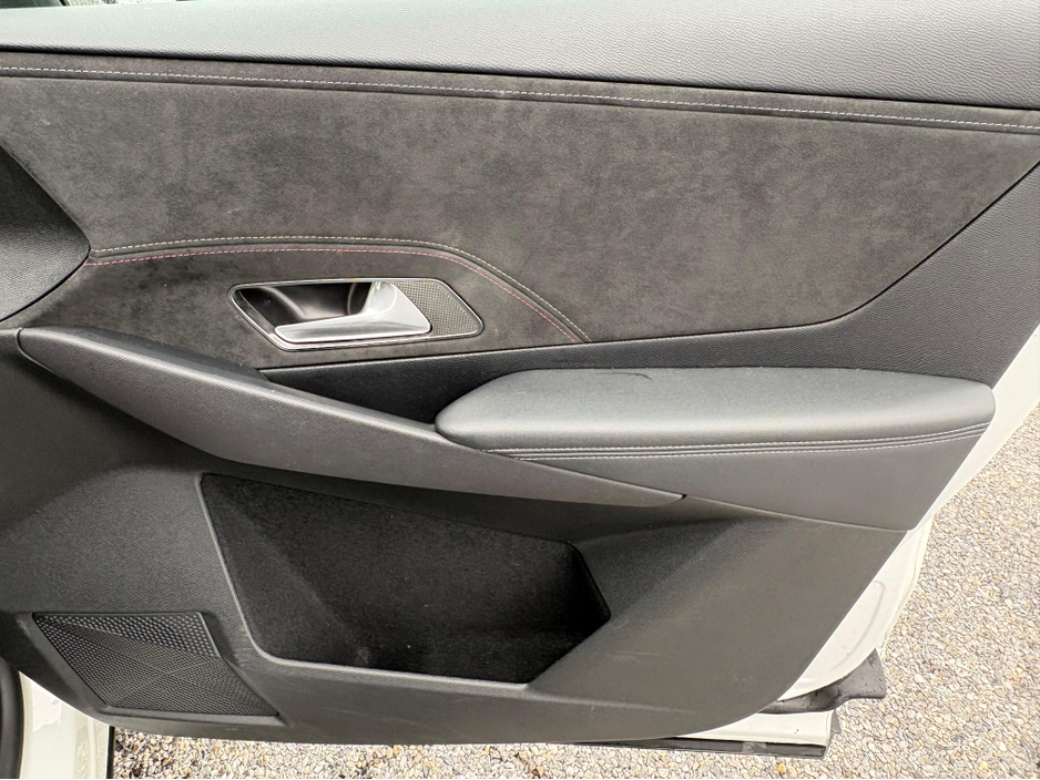 2022 DS Automobiles DS 7 - image 10