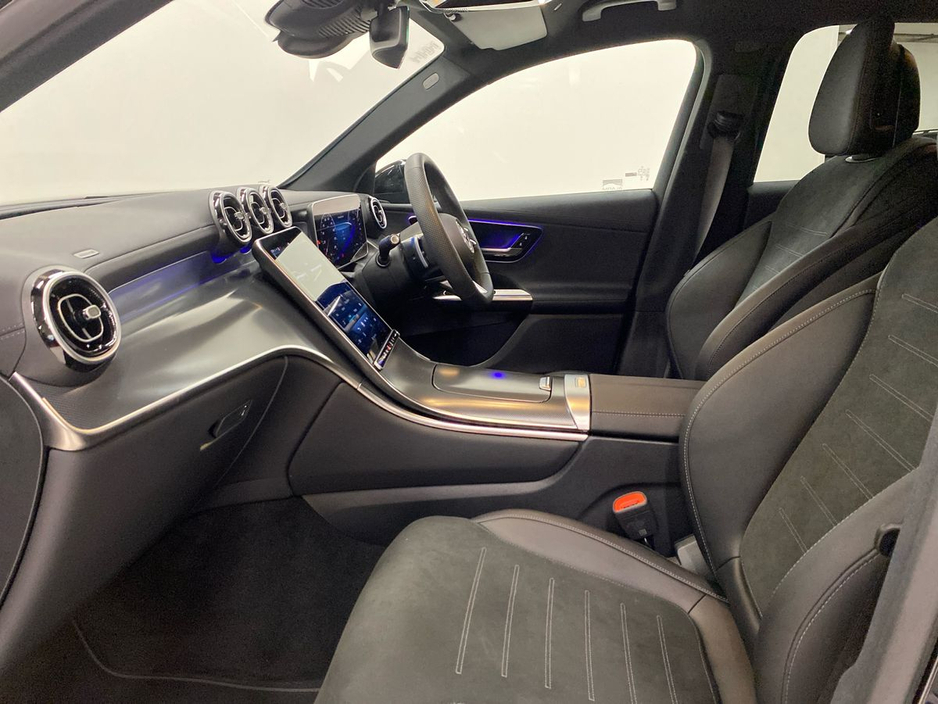 2025 Mercedes-Benz GLC Class GLC 300 URBAN EDITION E 4MATIC | Reversing Camera, Parking Assistance, Heated Seats €82,950