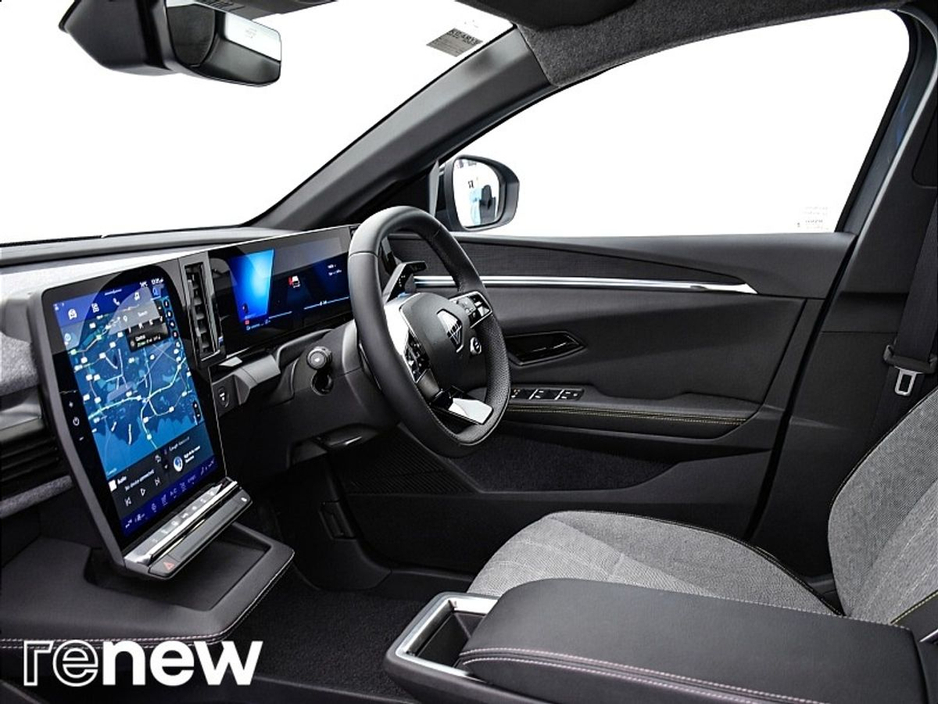 2024 Renault Megane E-Tech - image 5