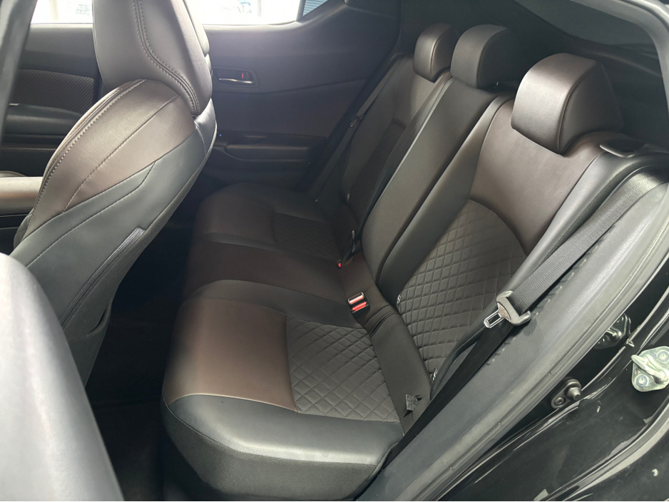 2018 Toyota C-HR - image 12