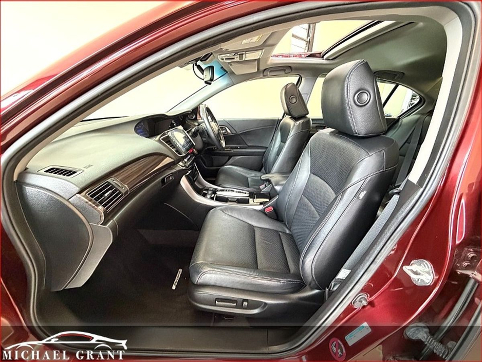 2016 Honda Accord - image 15