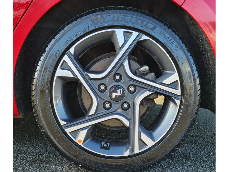 2023 Hyundai i30 - image 8