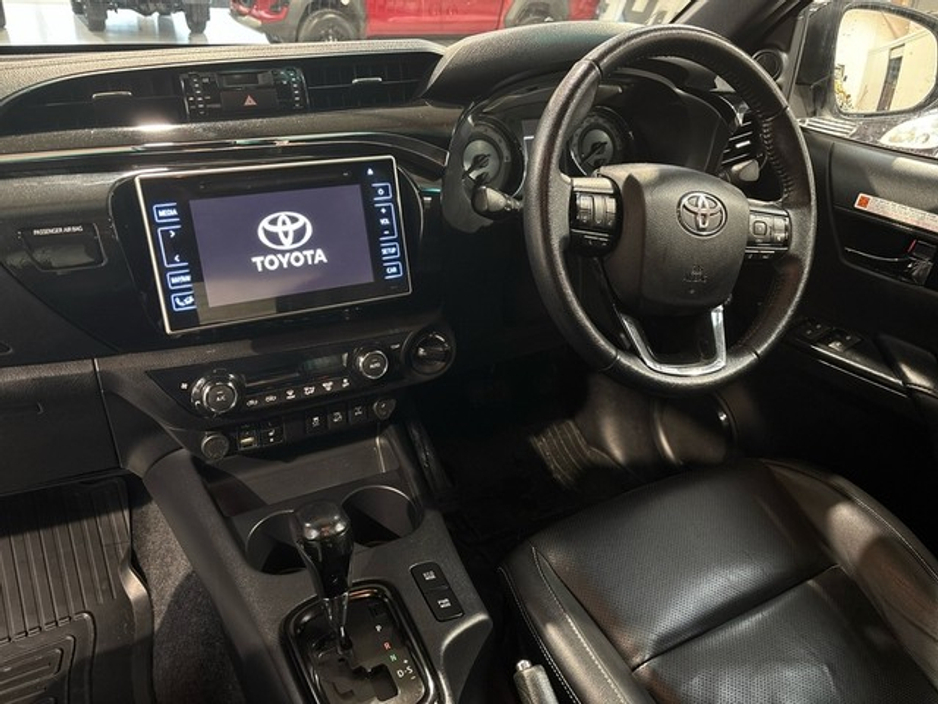 2020 Toyota Hilux DCAB INVINCIBLE AUTO €40,500