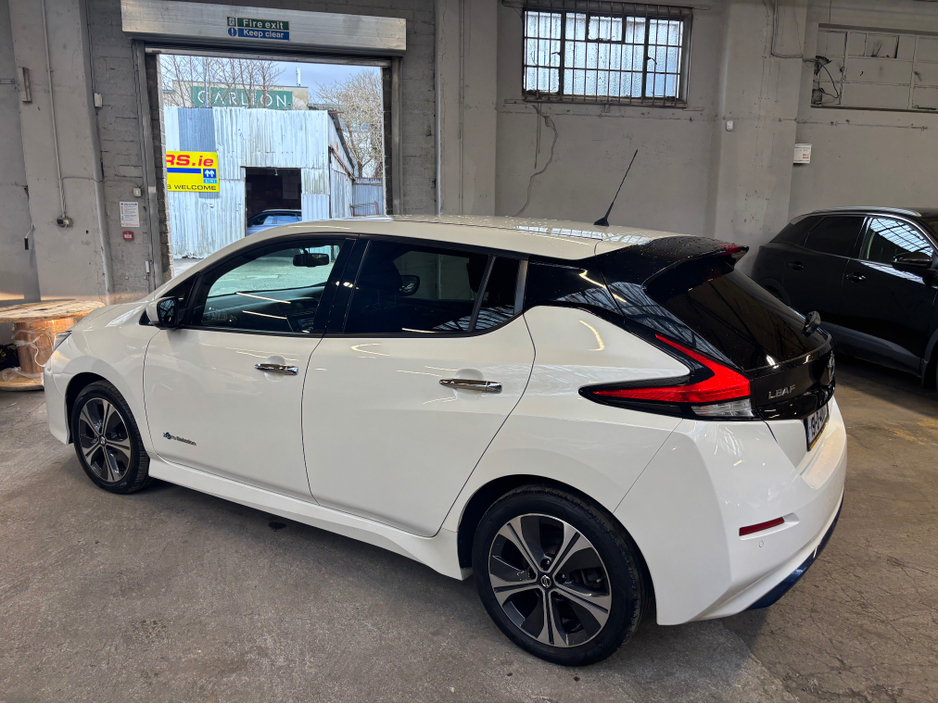 2019 Nissan Leaf - image 7