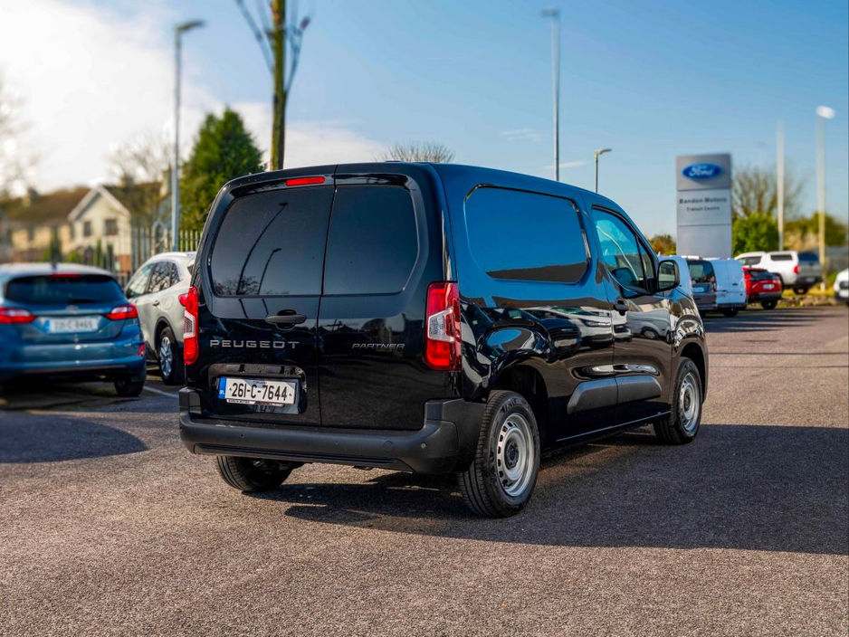 2026 Peugeot Partner - image 18