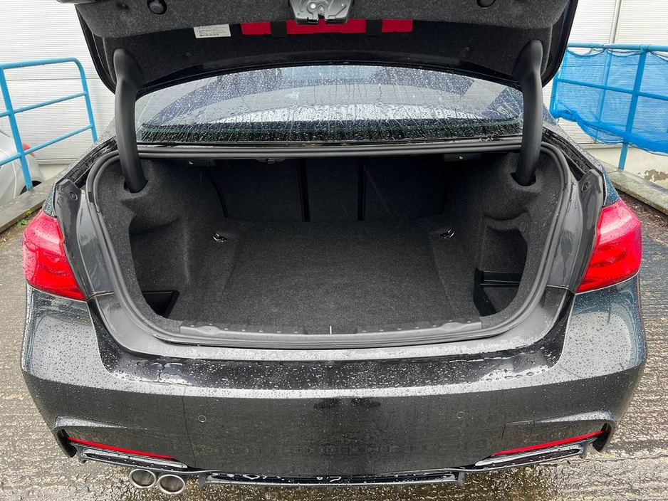 2017 BMW 3 Series 320d M-SPORT COMPETITION // DUAL ZONE CLIMATE CONTROL // SUEDE M-SPORT INTERIOR // NEW 20" M3 COMP ALLOYS €23,900