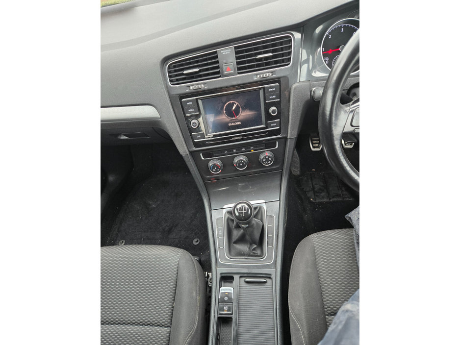 2017 Volkswagen Golf  €10,500