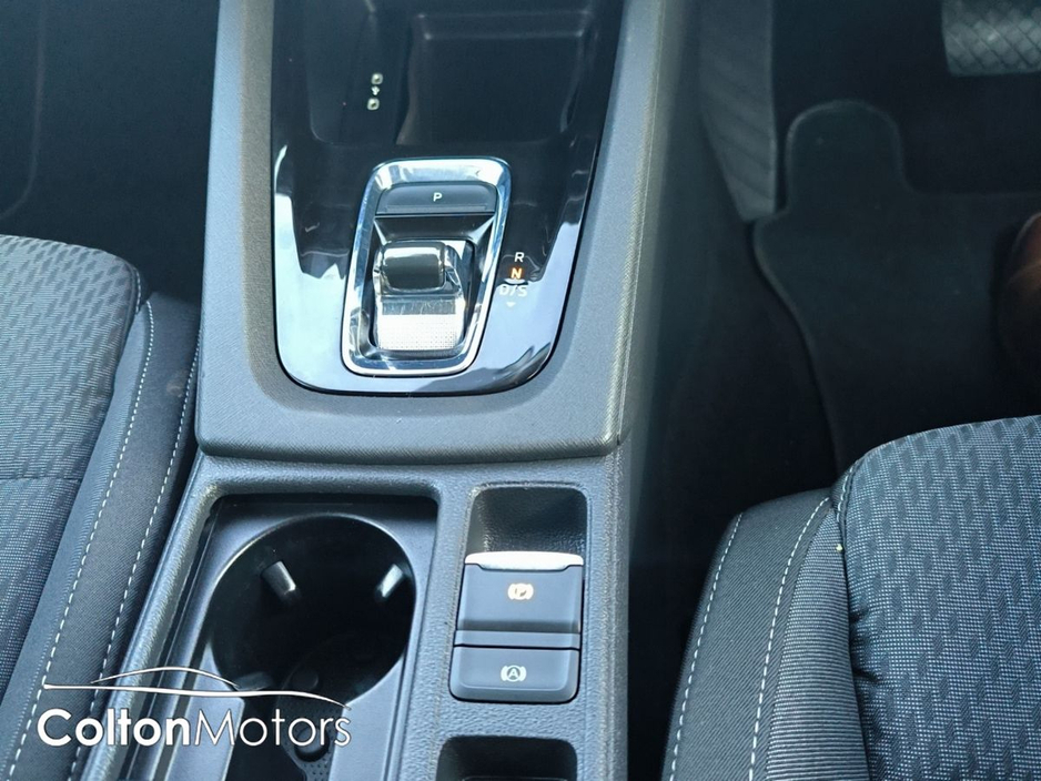 2022 Skoda Octavia - image 20