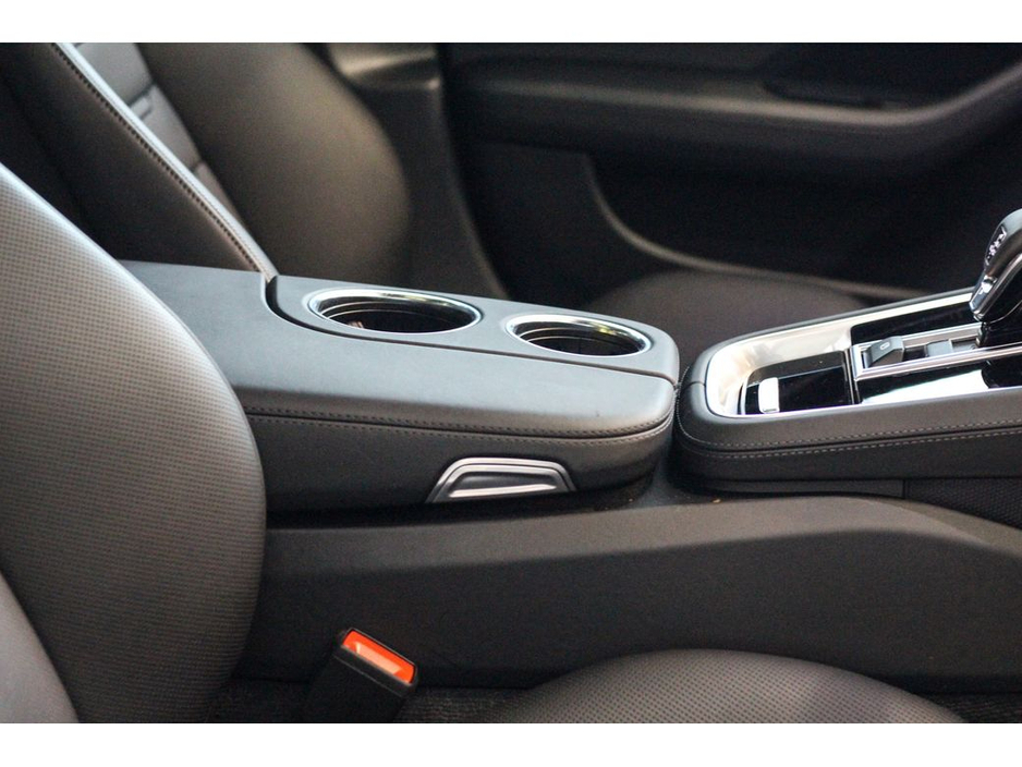 2023 Porsche Panamera - image 36