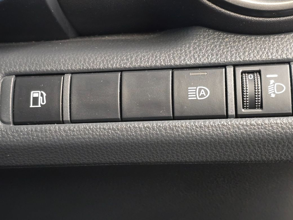 2024 Toyota C-HR - image 21