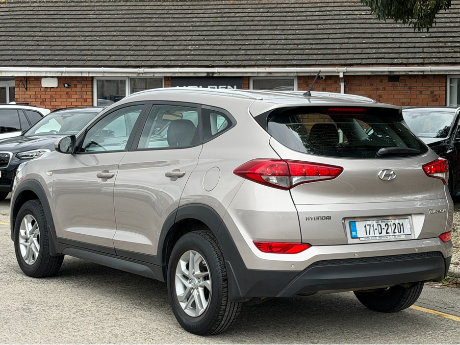 2017 Hyundai Tucson - image 11