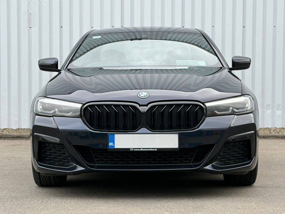 2022 BMW 5 Series - image 11