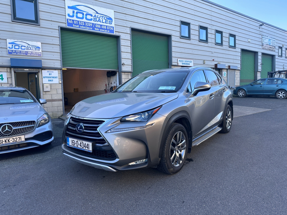 2015 Lexus NX 300 h - image 2