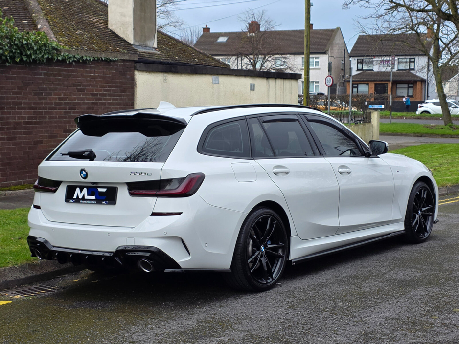 2021 BMW 3 Series - image 8