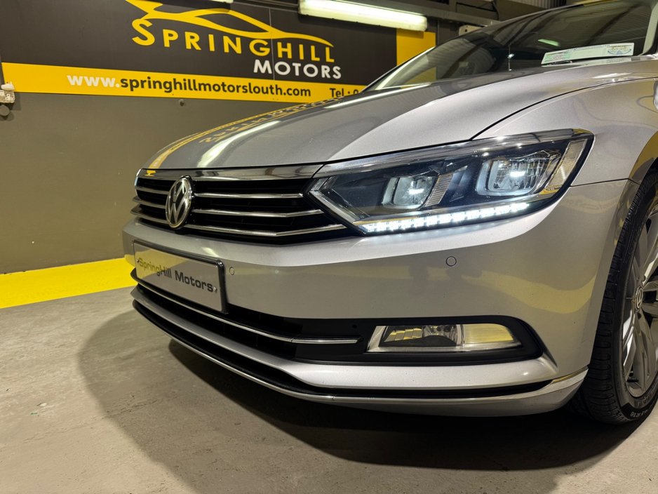 2019 Volkswagen Passat - image 16
