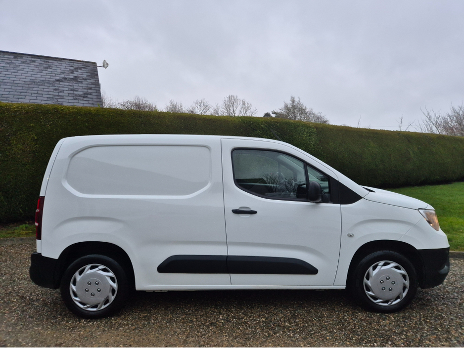 2022 Opel Combo Low mileage! €12,450