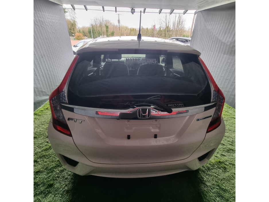 2017 Honda Fit - image 6