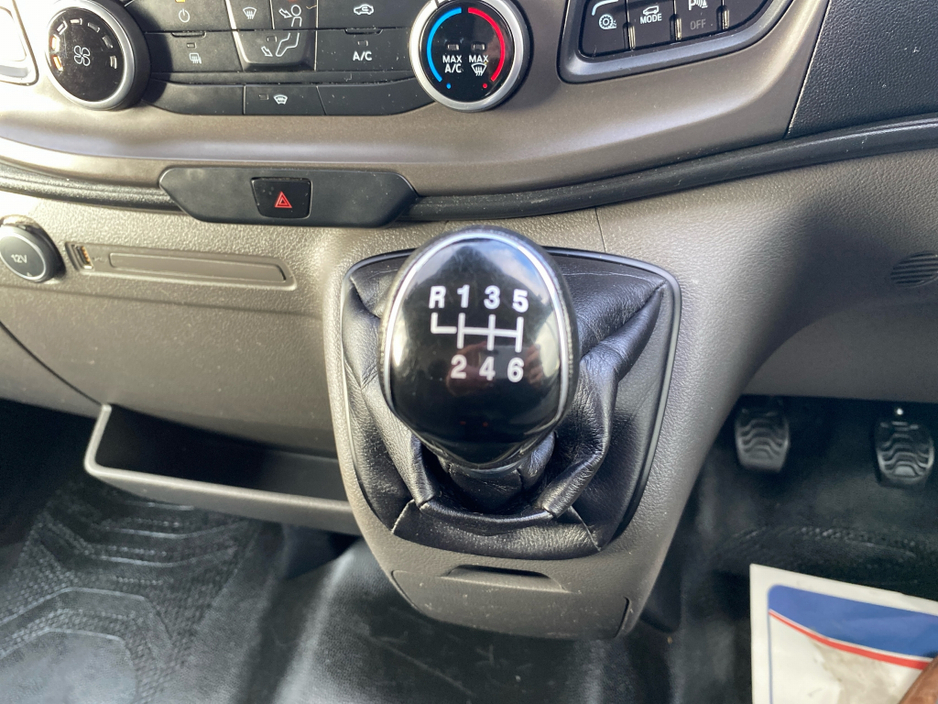 2022 Ford Transit - image 18