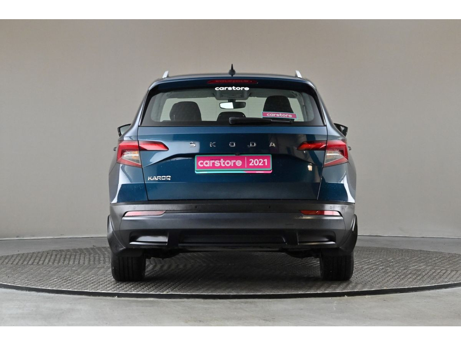 2021 Skoda Karoq - image 8