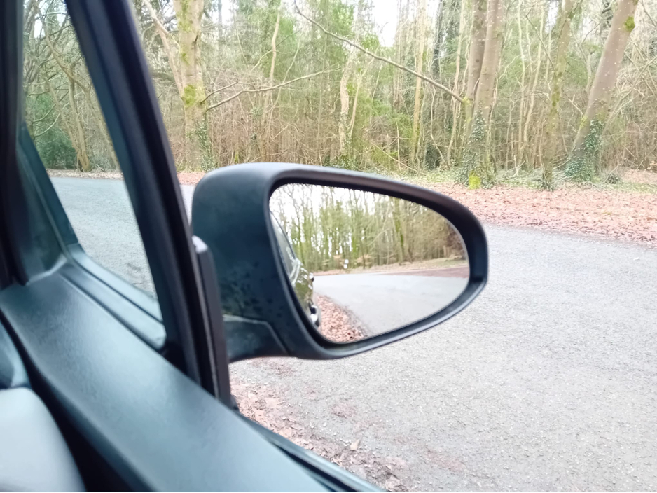 2016 Toyota Yaris - image 33