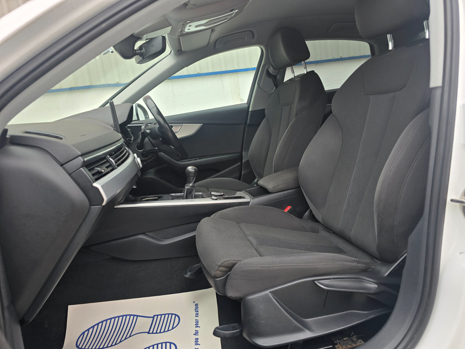 2016 Audi A4 - image 16