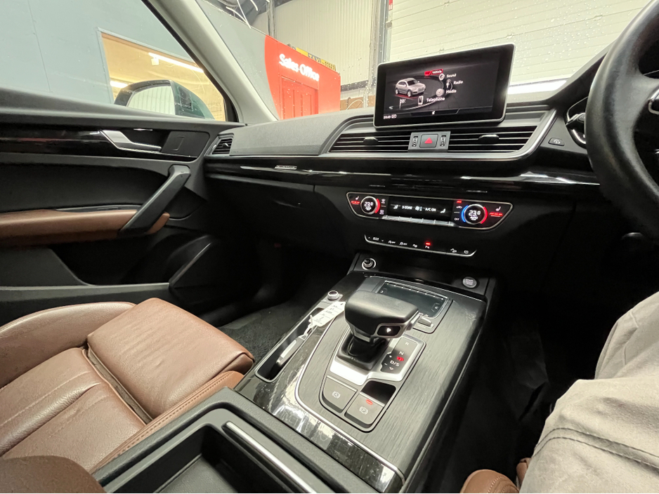 2020 Audi Q5 - image 7