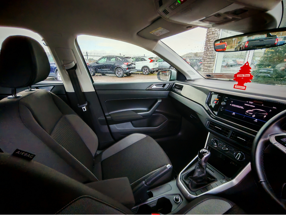 2025 Volkswagen Polo - image 8