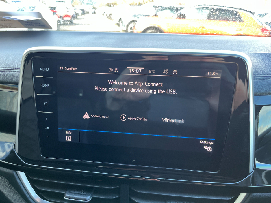 2023 Volkswagen T-Roc - image 21