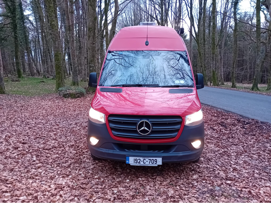 2019 Mercedes-Benz Sprinter - image 2