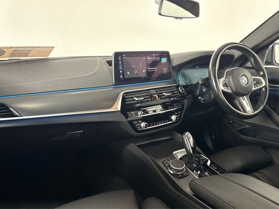 2021 BMW 5 Series G31 E M SPORT TOURING**NEW 20"ALLOYS**HEATED STEERING WHEEL**FRONT HEATED ELECTRIC MEMORY SEATS**HEADS UP DISPLAY**TOUCH SCREEN MEDIA DISPLAY**BLACK LEATHER INTERIOR**HARMON KARDON**REVERSE CAMERA** €32,995