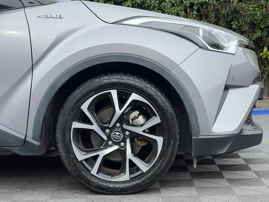 2017 Toyota C-HR - image 9