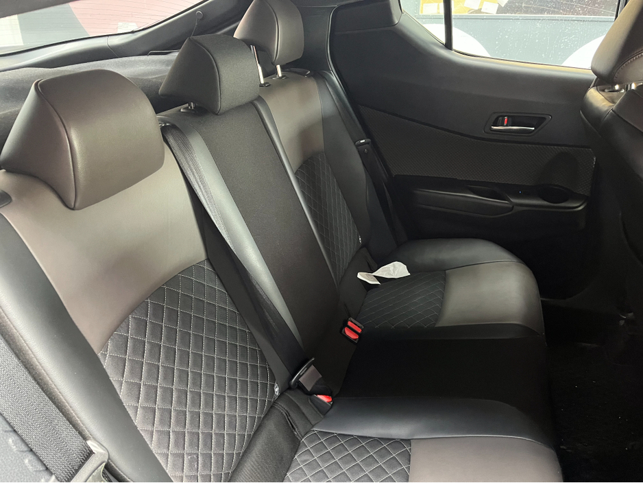 2020 Toyota C-HR - image 11