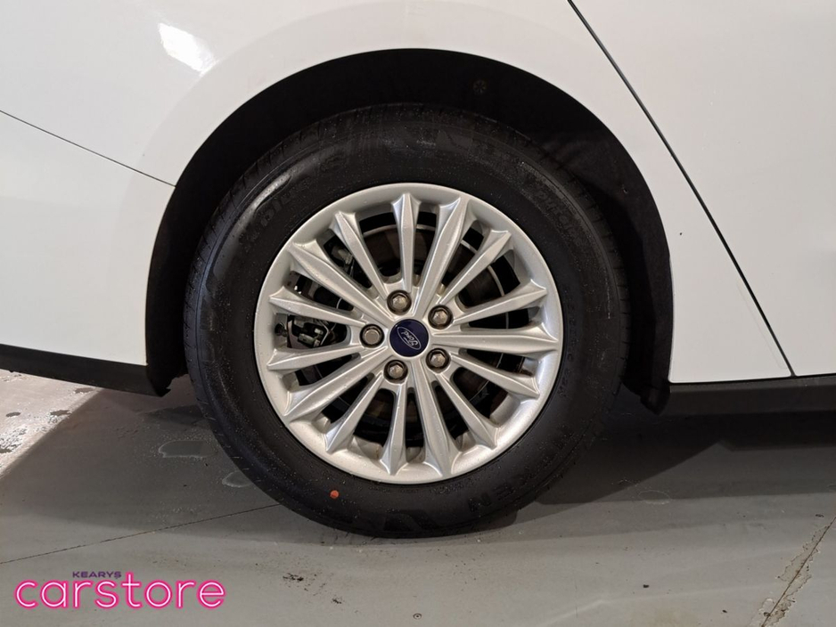 2021 Ford Focus - image 14