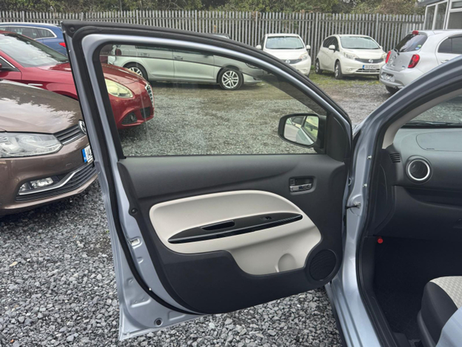 2019 Mitsubishi Mirage - image 11