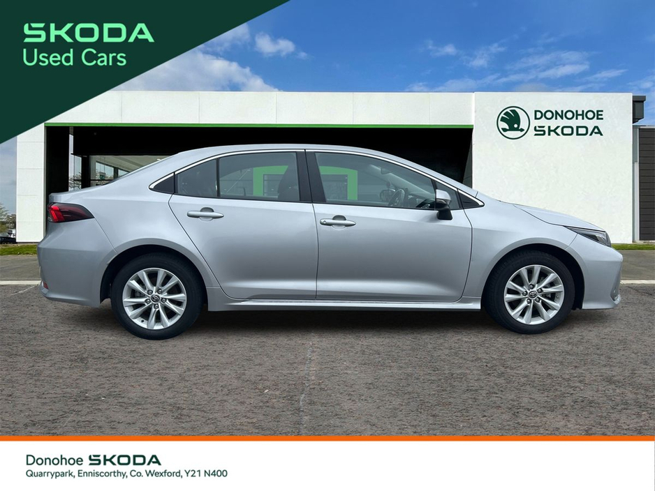 2023 Toyota Corolla - image 4