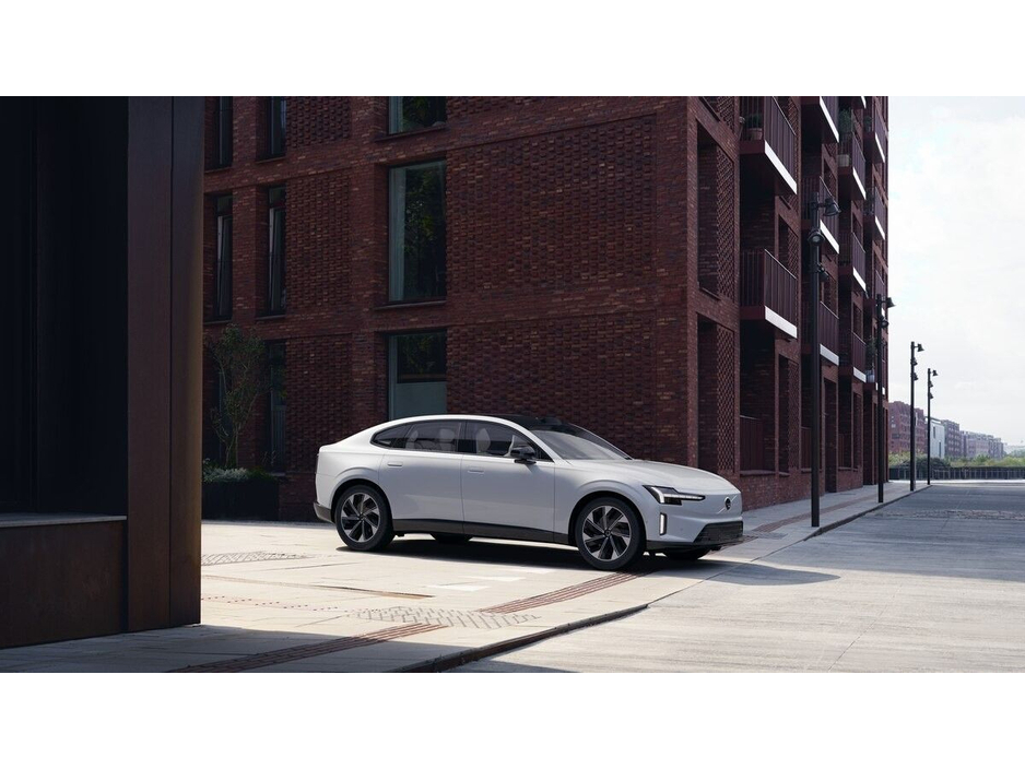 2026 Volvo ES90 - image 10