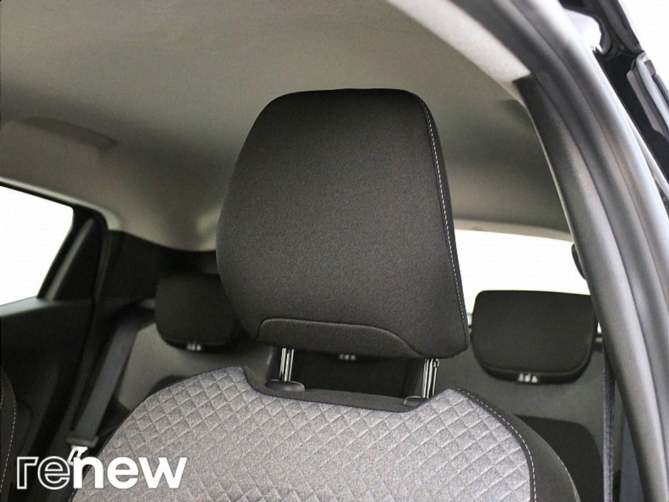 2025 Renault Clio - image 12