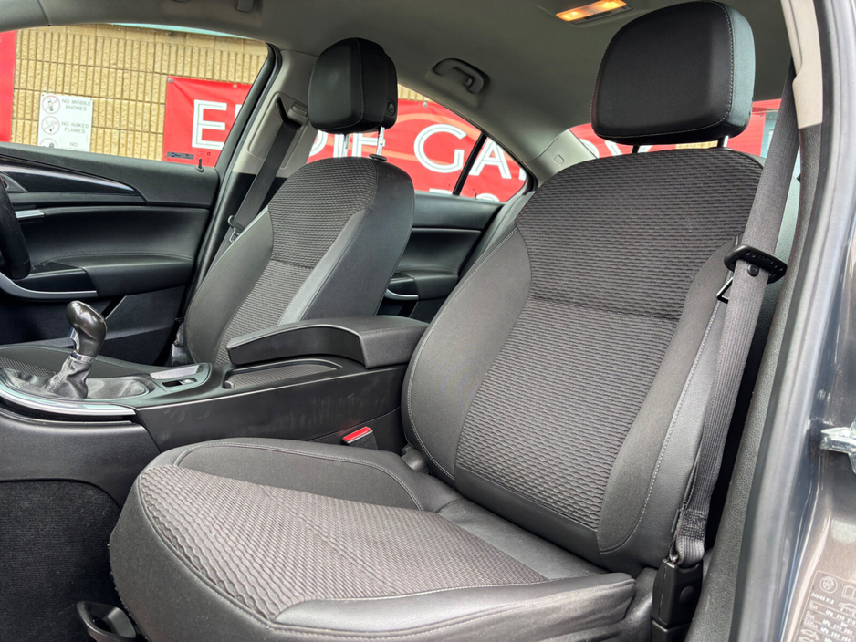 2016 Opel Insignia - image 10