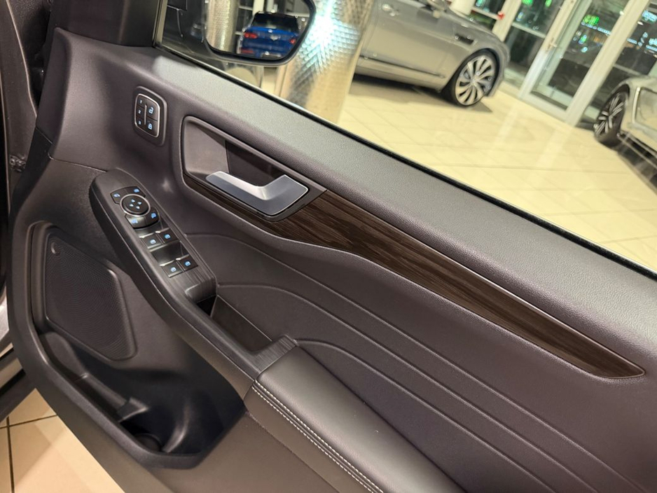 2023 Ford Kuga VIGNALE HYBRID=HUGE SPEC//ONLY 24000 KMS//1 OWNER=FULL SERVICE HISTORY=TAILORED FINANCE PACKAGES AVAILABLE=TRADE IN'S WELCOME €31,995