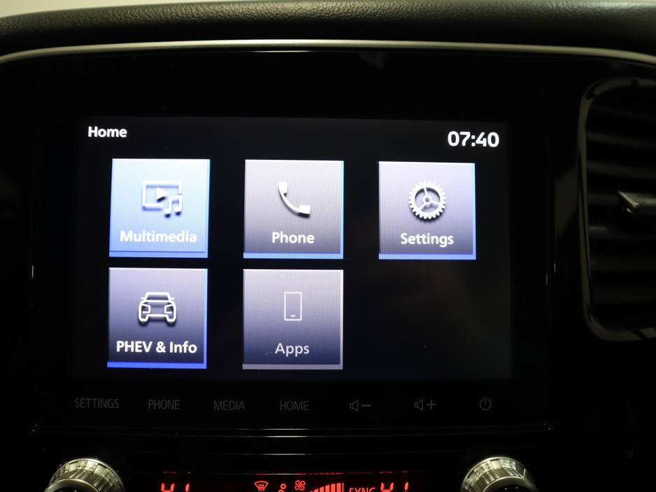 2021 Mitsubishi Outlander - image 19