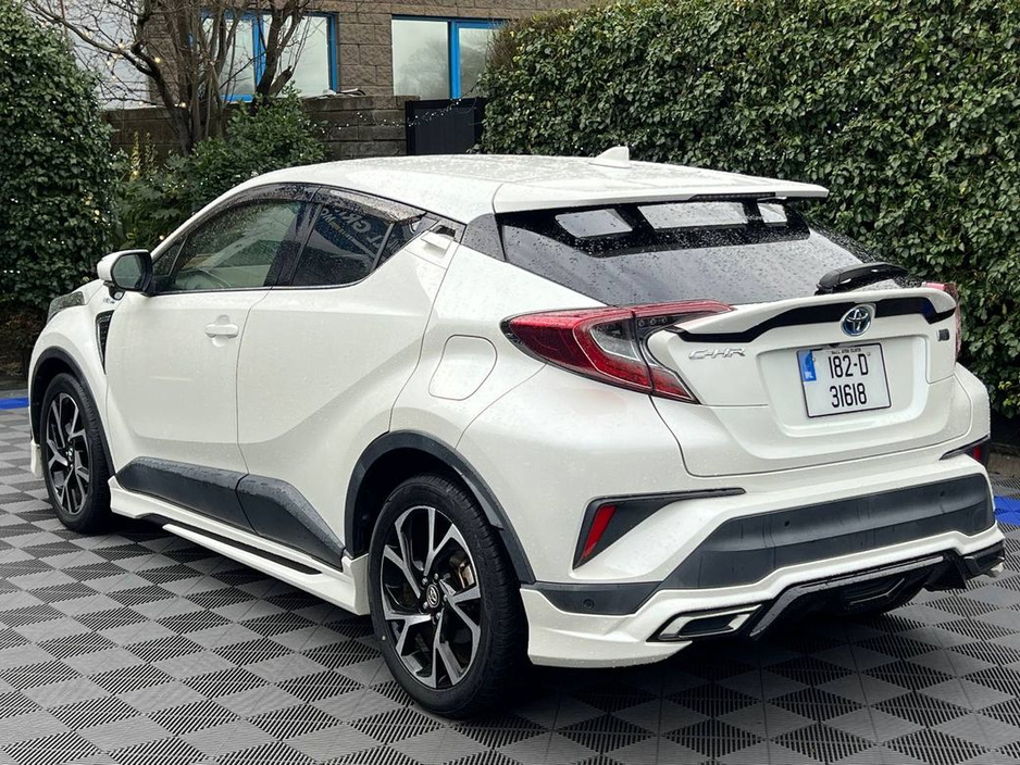 2018 Toyota C-HR MODELLISTA 1.8 HYBRID // 18" DIAMOND CUT ALLOYS // HEATED SEATS // PARKING SENSORS €19,900