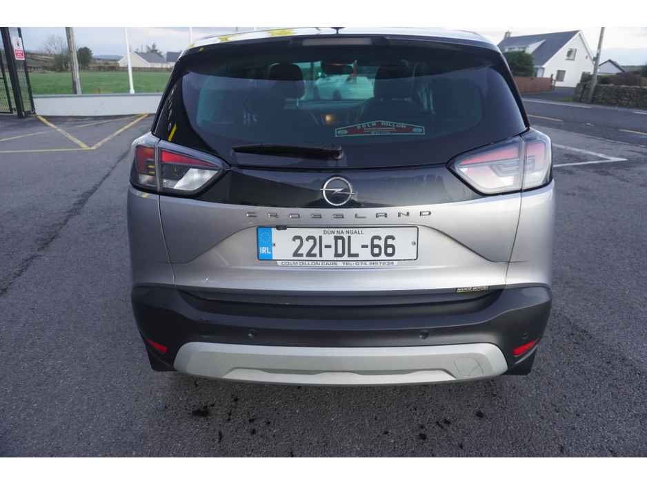 2022 Opel Crossland - image 10
