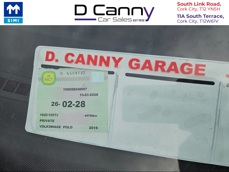 2016 Volkswagen Polo - image 13