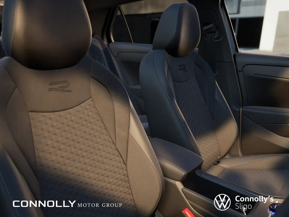 2026 Volkswagen T-Roc - image 5